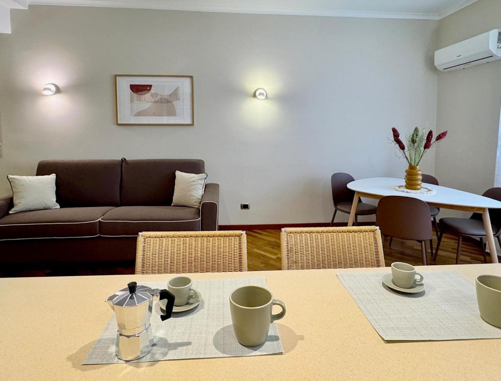 Muoversi a Napoli: Metro, Autobus e Consigli per i Trasporti - Maison Macrì Accomodation - B&B Naples - Trasporti, Metro, Tra