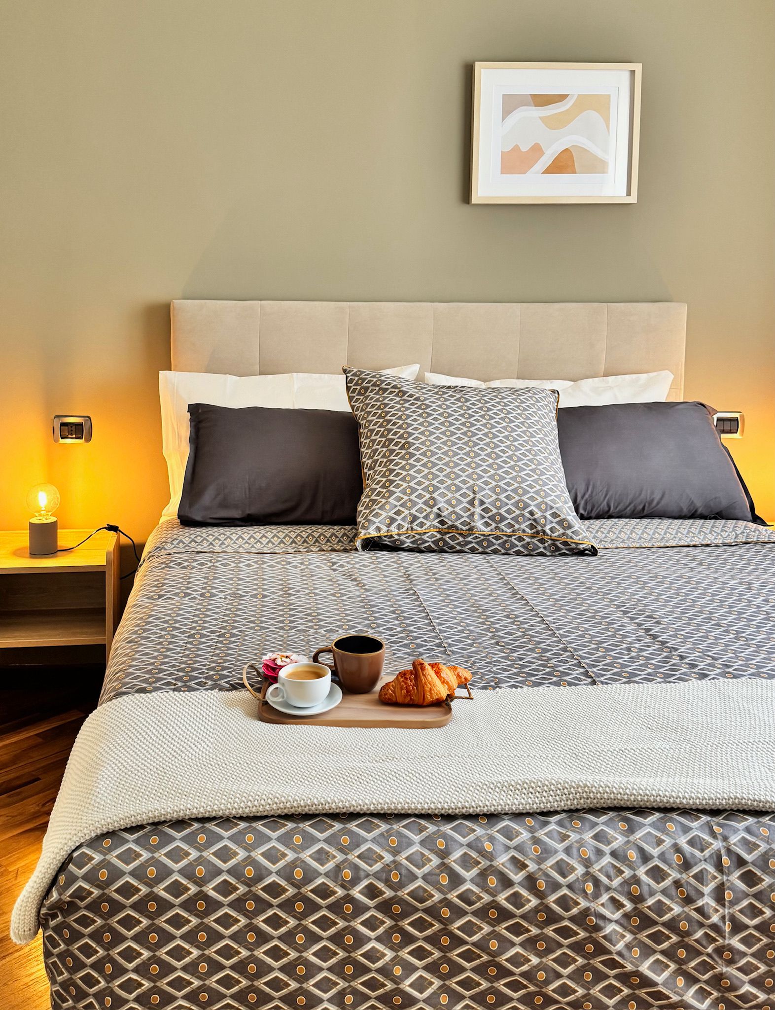 Camera Confortevole - Maison Macrì Accomodation - B&B Napoli - colazione italiana, tradizionale